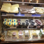 カフェアンドショップ ロータスランド - 2019/06/15 差し入れ
      たまご焼き 持ち帰り 250円
      プリン 220円×5個
      本格コーヒーゼリー 180円×2個
      いちごジャム 250円