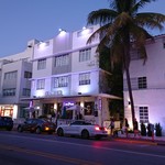 Chesterfield Hotel & Suites - 