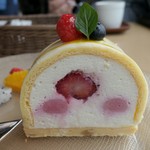 汐風のカフェ - （2019/4月）かまぼこのかたちの初恋ケーキ