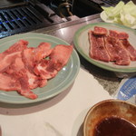 かどやホルモン店 - 塩タンとハラミの最強コンビ