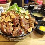 情熱のすためしどんどん - ＢＩＧ盛ビーフステーキ丼（大盛）1,180円