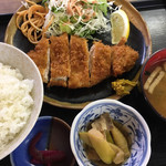 Uohachi - トンカツ定食 ¥810