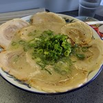 丸優ラーメン - 半チャーシューラーメン