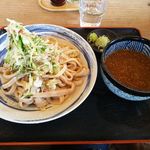 本手打ちうどん庄司 - すったて夏野菜たっぷりのごま汁うどん（小盛り）