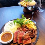 Meet Meats 5バル - 肉バル特製肉盛りプレート♡