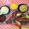 Famous Dave's　 - 料理写真:Ribtip Platter $13.99