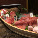 神戸牛焼肉&生タン料理 舌賛 - 