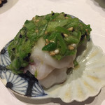 神経締めされた水蛸にオクラの叩きを乗せていただきました