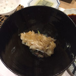 鮨 心白 - これは凄い旨味　甘鯛の松笠焼きです　日本料理ではここまで鱗がカリカリになりませんがフレンチの技法を取り入れているそうです