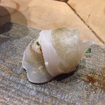 鮨 心白 - ウマヅラハギの肝和え　肝の美味い魚は酒に合いますね