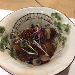 鮨 心白 - 毛蟹のお造り　マッシュルームのバターソテーとマスタード添え