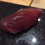 鮨 心白 - 柚子マグロです　漬けにもこういう工夫があると美味しくいただけます