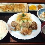 餃子の紅丸 - 紅丸定食　700円