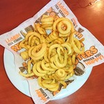 HOOTERS - Curly Fries $4.29