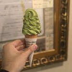 ジェラテリア アクオリーナ - 抹茶のジェラートソフト（650円）税込