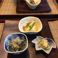 葉山 日影茶屋 - 前菜
                    水菜のおひたし 湯葉、そら豆の白和え