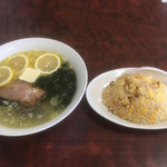 歩夢蘭 - 塩バターレモンラーメン（ミニ天津飯をチャーハンに変更して注文）1000円