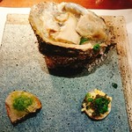 ビストロ　アギャット - 岩牡蠣塩のゼリー仕立て  キャビアブリニー  稚鮎のリエット  キュウリのソース