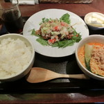 鳥どり - たっぷり野菜の油林鶏と冷やし担々麺900円