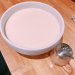 縁 - メガ盛り杏仁豆腐