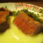 もと井 - 西京漬けにして1日寝かした 三州牛（知多産）のシャトーブリアン。 串をして焼いてあります。 焼き加減も素晴らしい！