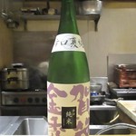 もと井 - 冷酒：西尾祭り グラス 半合 500円 。