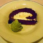 どうろくじん - チョコレートのロールケーキ　ピスタチオのアイス