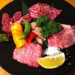 ホルモン焼肉　ぶち - 社長盛り