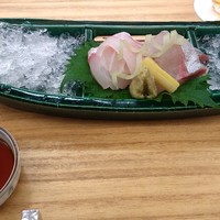 露庵 菊乃井 木屋町店 - お造り（明石の鯛、シマアジ）