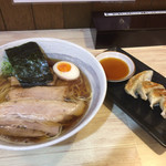 Mendokoroichirou - ラーメン+餃子