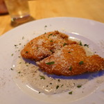 バカイゥン - ゴルゴンゾーラチーズをはさんだ鶏ムネ肉のカツレツ