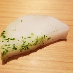鮨 さかい - (28)べったら漬け、削り柚子皮掛け
      甘過ぎず爽やかです。
      少し舌をリセット。