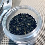 AMOUR - 玉露の茶葉
      すごく細いですね