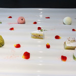 AMOUR - きれいなミニチュアケーキ