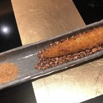 野嵯和 - おかきの衣で揚げたヤングコーン アーモンドのパウダーと煎った麦