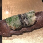 野嵯和 - 烏賊ののすり身にこのこを混ぜ大葉で包み揚げたひと品