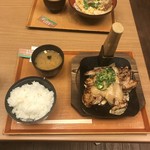 ぶたたま食堂 - 季節のくわ焼き定食 (豚味噌焼き)