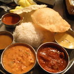 ダバ インディア - ランチミールス