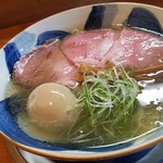 鶏 牛骨 鯛と貝類の旨味が 凝縮された清湯スープ By Debu Ingodebunables De Tapun さんくるげ 神俣 ラーメン 食べログ