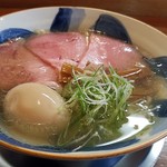 鶏 牛骨 鯛と貝類の旨味が 凝縮された清湯スープ By Debu Ingodebunables De Tapun さんくるげ 神俣 ラーメン 食べログ