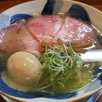 鶏 牛骨 鯛と貝類の旨味が 凝縮された清湯スープ By Debu Ingodebunables De Tapun さんくるげ 神俣 ラーメン 食べログ