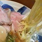 鶏 牛骨 鯛と貝類の旨味が 凝縮された清湯スープ By Debu Ingodebunables De Tapun さんくるげ 神俣 ラーメン 食べログ