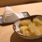 鮨 あらい - ガリ