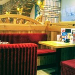 Komeda Kohiten - 店内