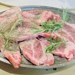 焼肉 はせ川 - イベリコ豚香草焼き