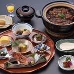 在金澤旅舘享用的使用時令食材的「鰻魚禦膳」限定午餐套餐