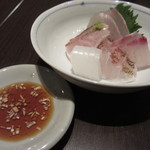 本濱 - お造り1　-カンパチ、コショウダイ、石垣鯛の炙り、真鯛、アオリイカ-