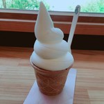 ティーズカフェ - 【ミルクソフトクリーム(コーン):400円】
巻きの太さに注目。