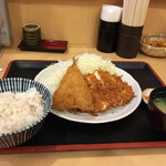 とんかつ大和楽 - チキンカツとアジフライ定食800円