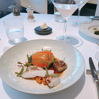 ベージュ アラン・デュカス 東京 - 